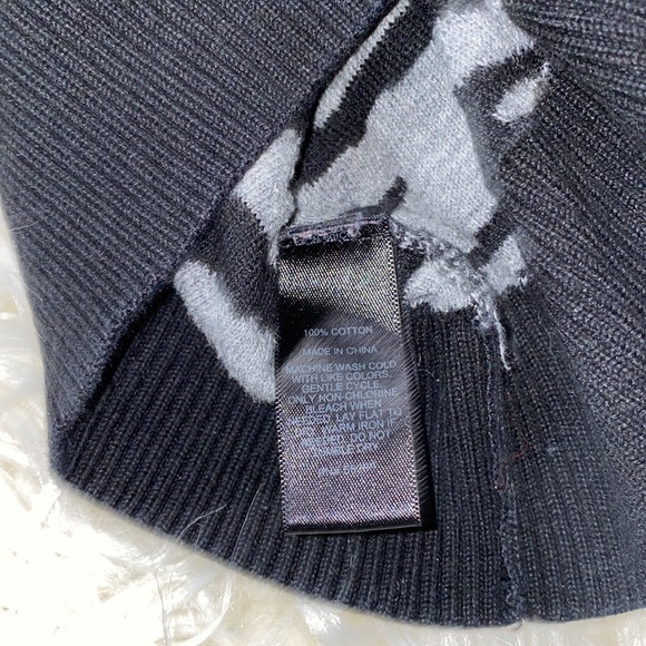 Express vneck sweater xs/tp - Picture 4 of 4